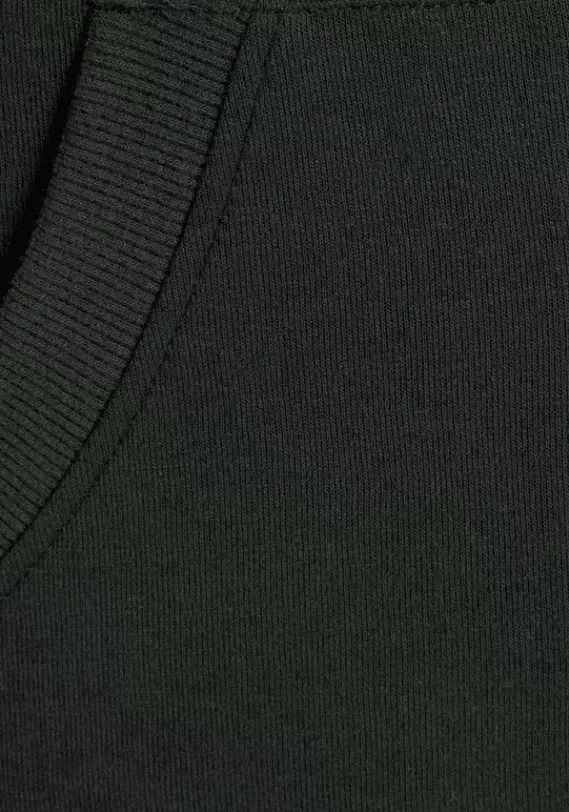 Bench. Homewear-Oberteile<Kapuzensweatjacke"Mit Logostickerei"