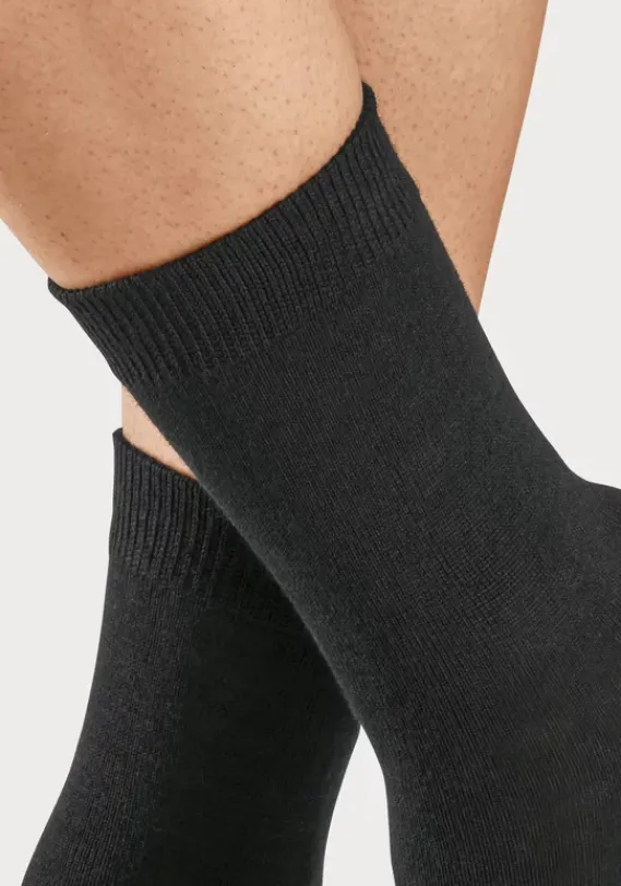 Bench. Socken<Socken