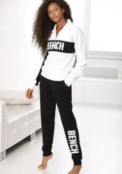 Bench. Relaxhosen<Sweathose