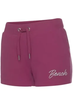 Nachhaltige Homewear|Bench. Sweatshorts Beere