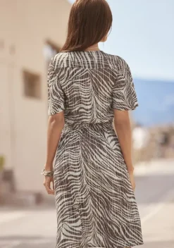 Kurze Kleider|LASCANA Wickelkleid Braun-Lindgrun Bedruckt